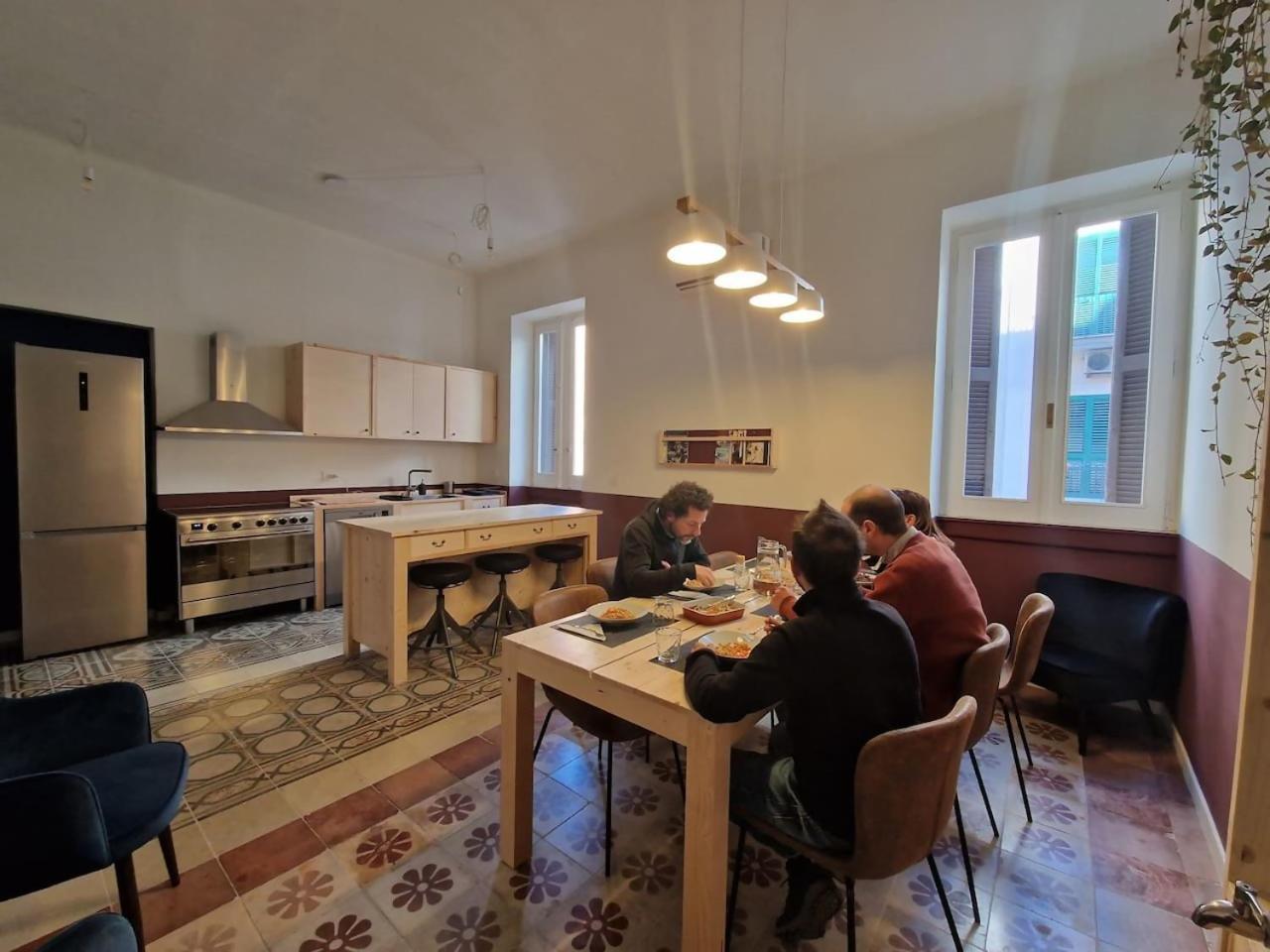Lostabile Guesthouse & Coworking Bari Eksteriør billede
